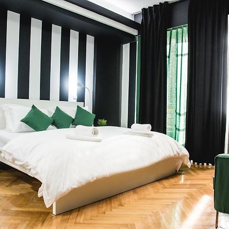 Home Plus Harmonia Atenas Exterior foto